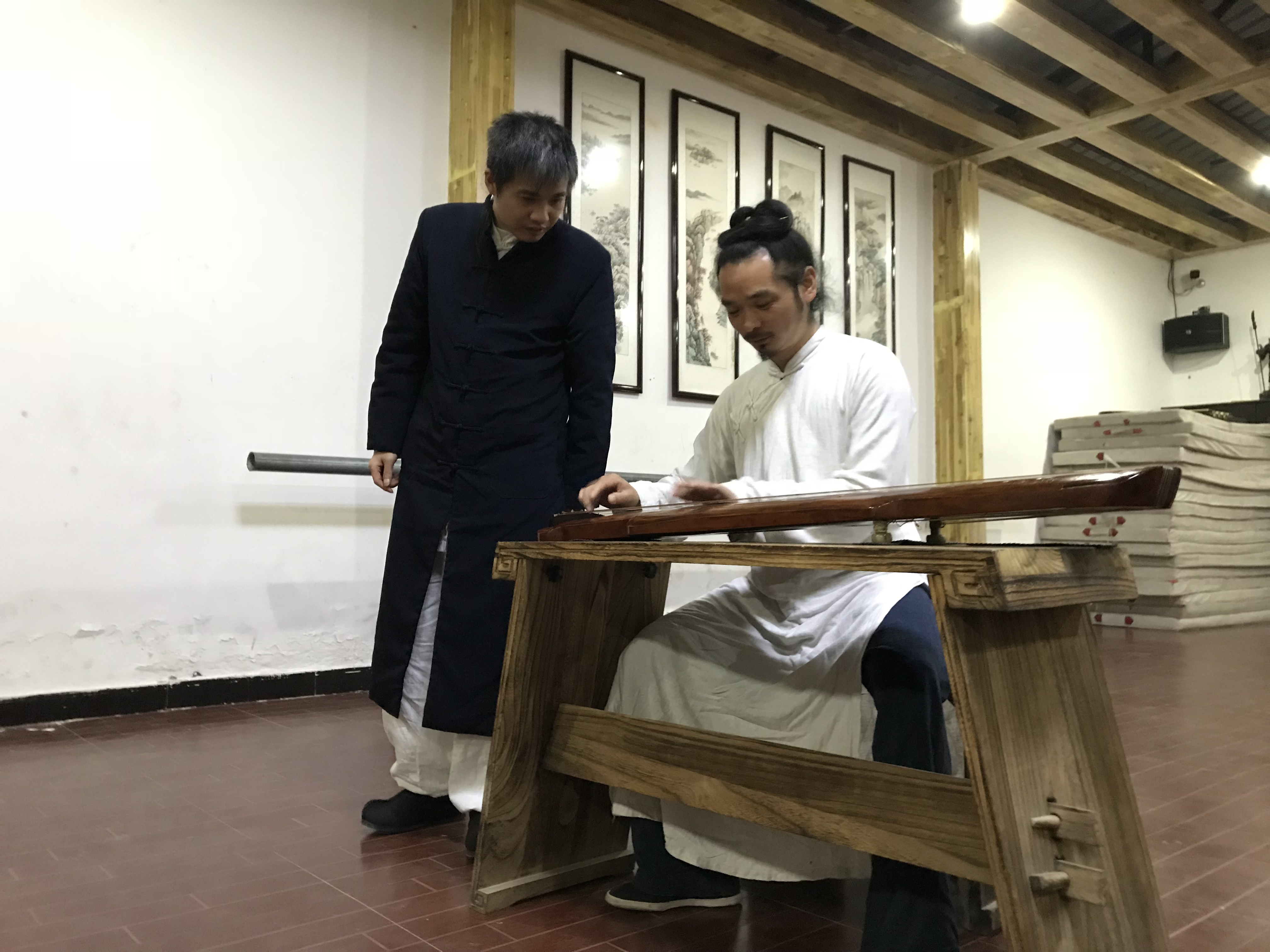 <b>��ҹ����  ȭ�����𡪡������۶����ż�</b>