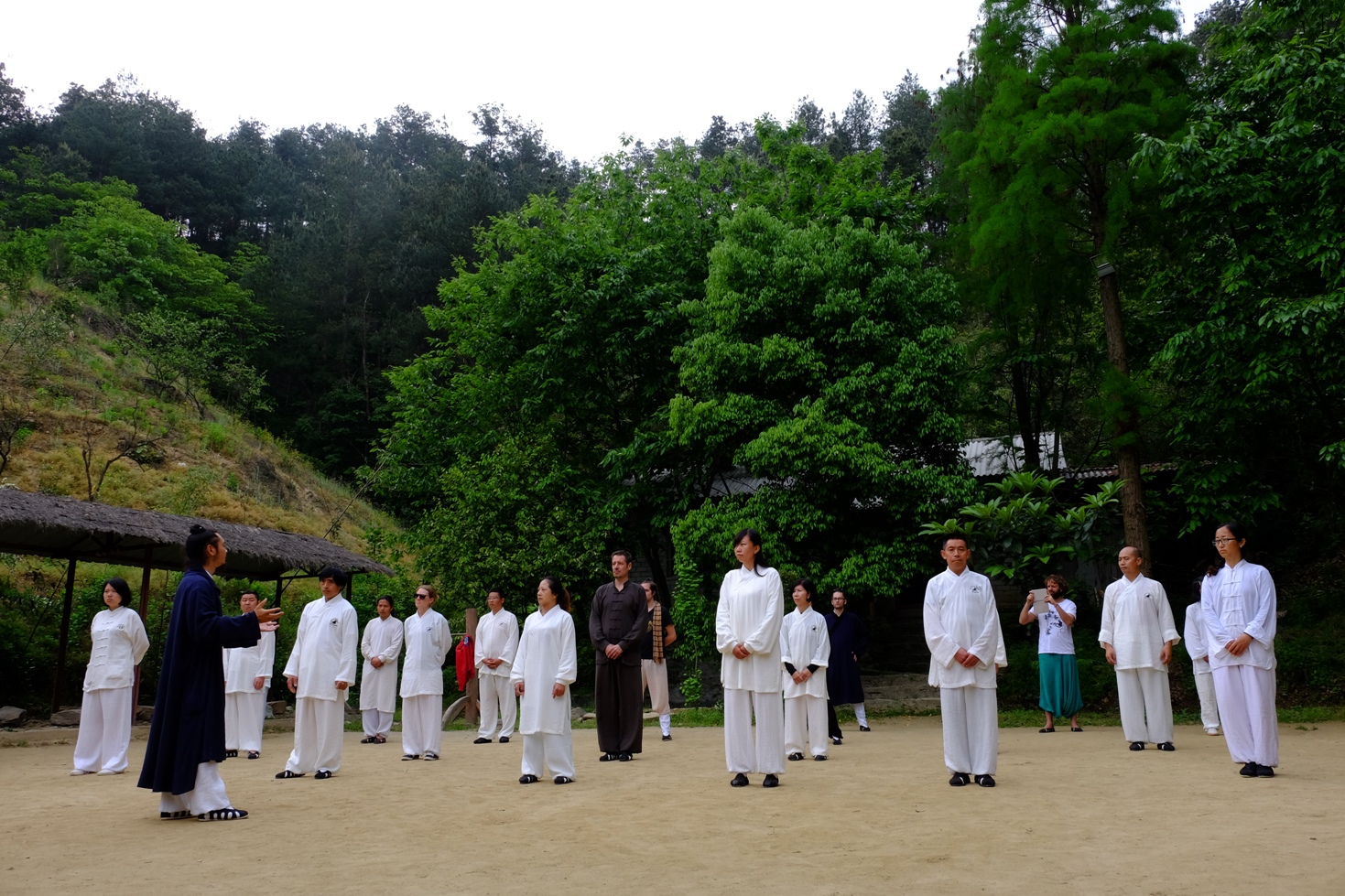 �䵱����������������